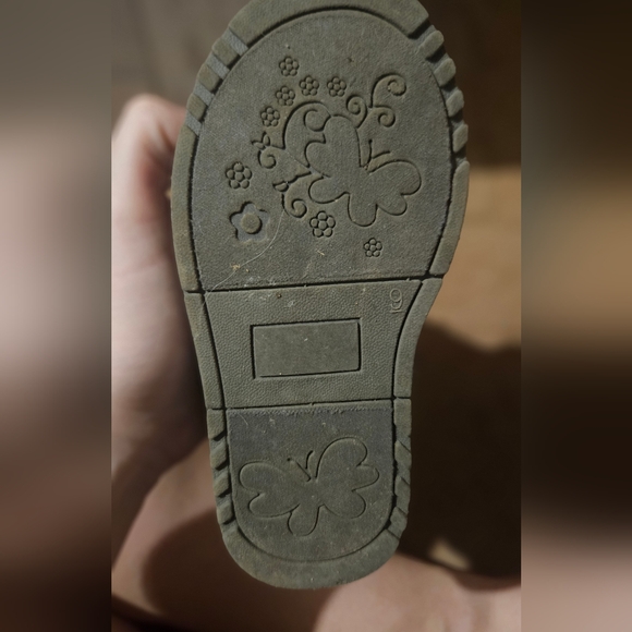 Knitted/Fake Suade Toddler boots. NWOT size 9 - Picture 4 of 4